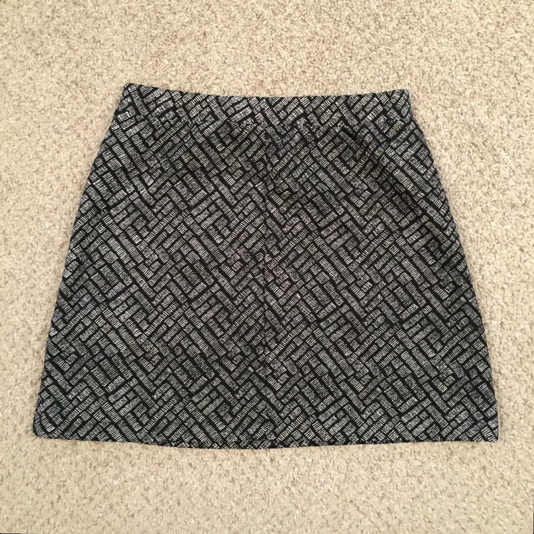 H&M H&M Skirt Women A-Line Knee Length Geometric Black White Pull On Size 32" / US 10 / IT 46 - 7 Thumbnail