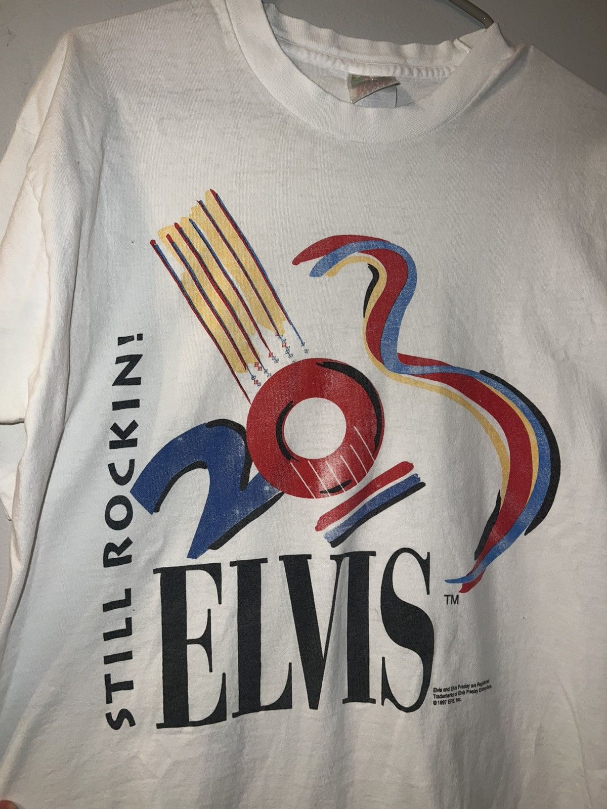 Fruit Of The Loom Vintage 1997 Elvis Presley Tee Size US M / EU 48-50 / 2 - 3 Thumbnail