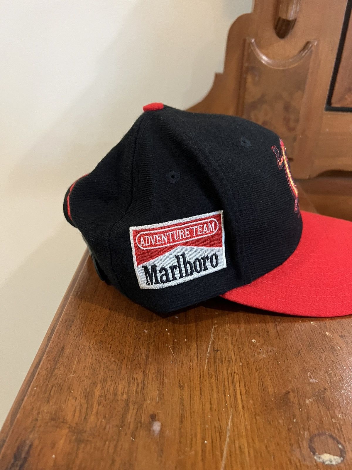 Marlboro × Marlboro Adventure Team × Vintage Vintage 90s Marlboro Strapback Size ONE SIZE - 2 Thumbnail