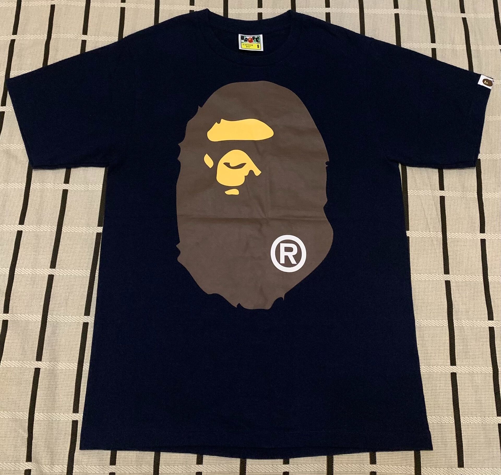 Bape Bape Ape Head T-Shirt S Men Size US S / EU 44-46 / 1 - 1 Thumbnail