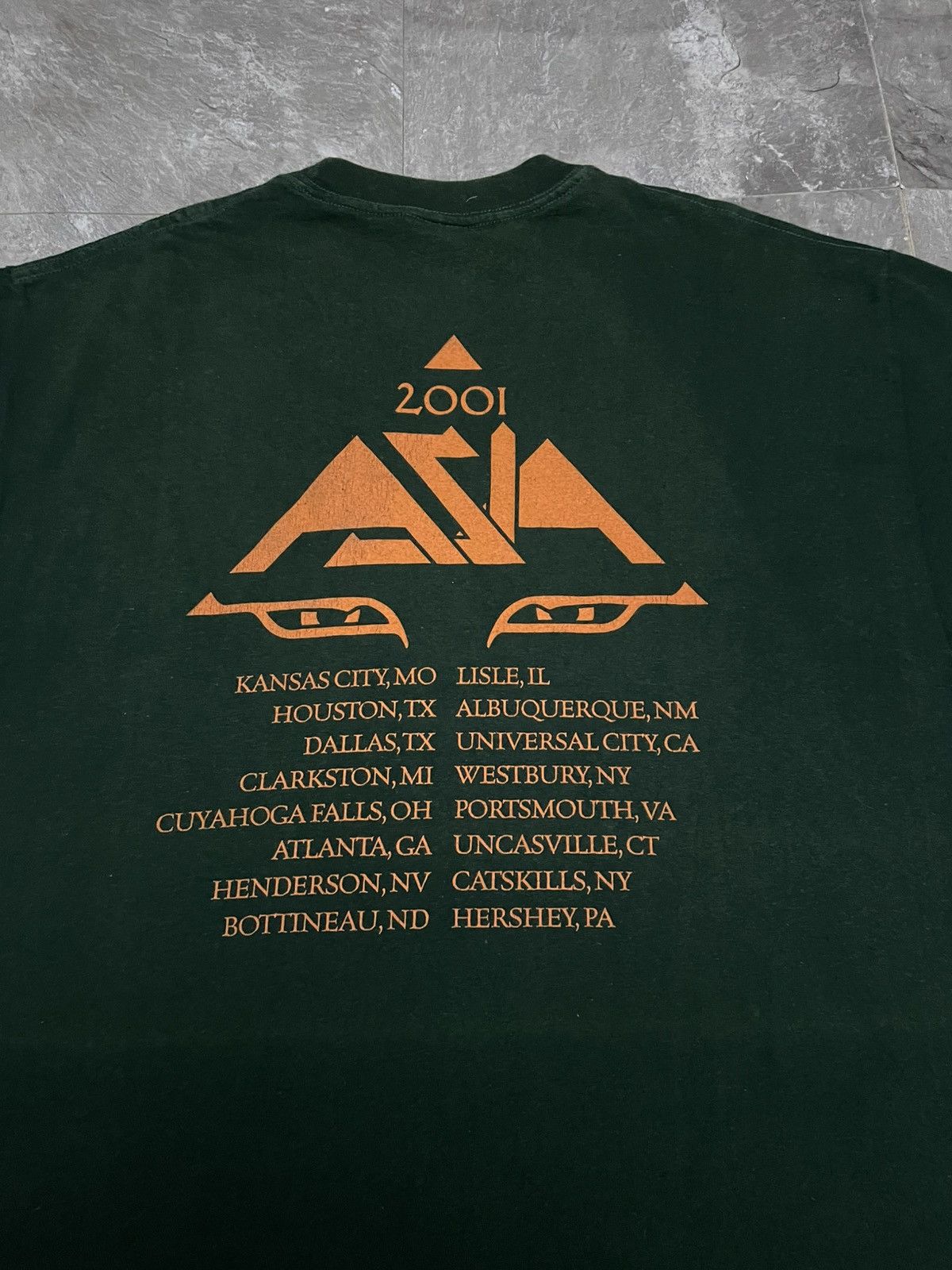 Band Tees Vintage 2001 Asia Rock Band British Tour Green Tee Size US L / EU 52-54 / 3 - 4 Thumbnail