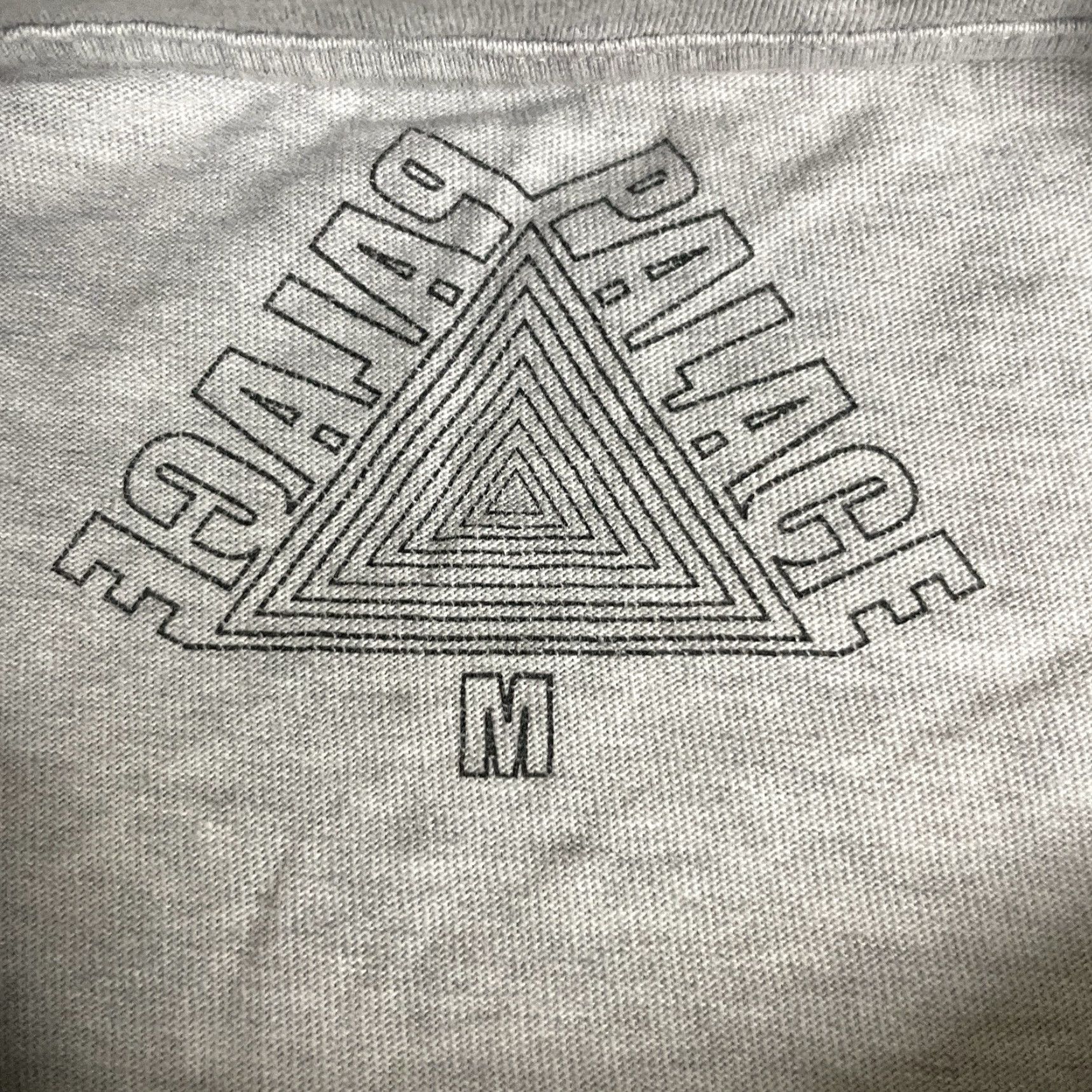 Palace Palace T Shirt Mens M Gray Logo Dolphin Sleeve Hits Rare Tee M Shirt Mens Gray Logo Dolphin Sleeve Hits Rare Tee Size US M / EU 48-50 / 2 - 4 Thumbnail