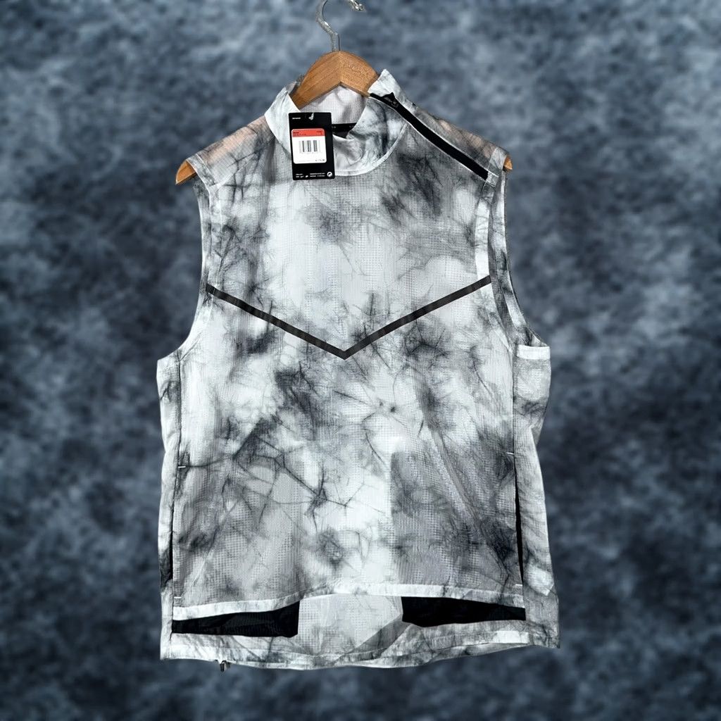 Nike Nike Tech Running Vest Mens L Gray Tie Dye Mock Neck BV5679 Size US L / EU 52-54 / 3 - 1 Thumbnail