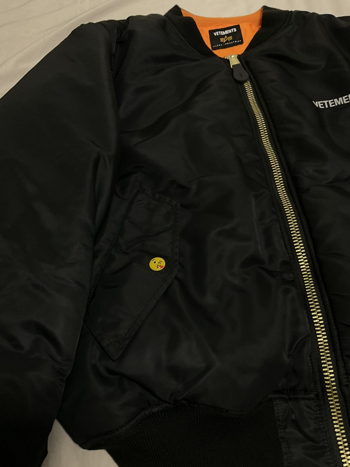 Vetements Vetements x alpha industry emoji buttons reversible bomber Size US XS / EU 42 / 0 - 15 Thumbnail