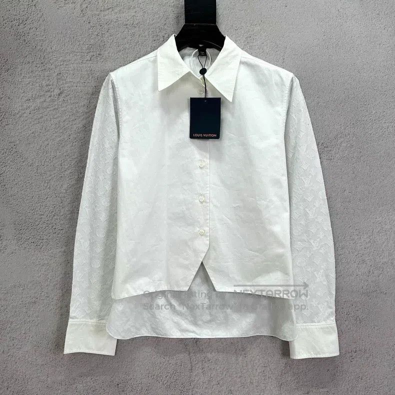 Louis Vuitton Louis Vuitton White embossed shirt Size XS / US 0-2 / IT 36-38 - 1 Thumbnail