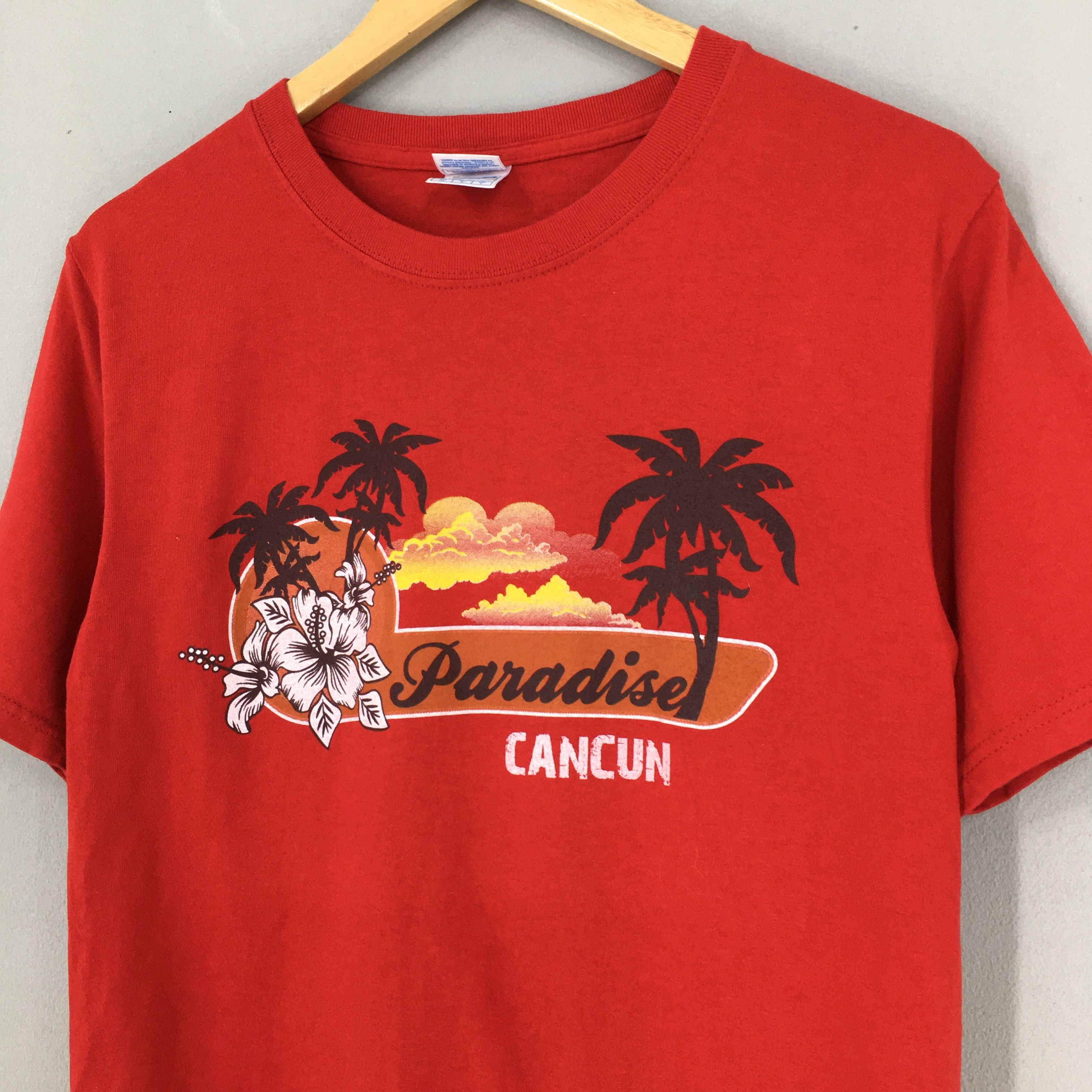 Vintage Vintage 90's Cancun Paradise Red T shirt Small Size US S / EU 44-46 / 1 - 4 Thumbnail