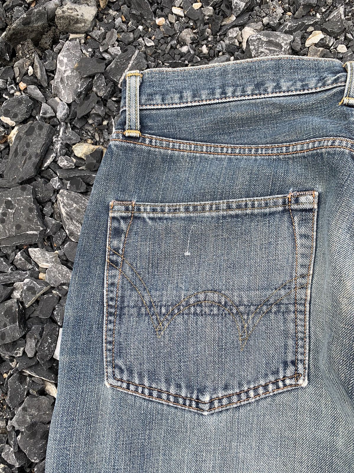 Edwin VINTAGE EDWIN 505 SELVEDGE RUSTY DISTRESSED JAPANESE DENIM Size US 31 - 16 Thumbnail
