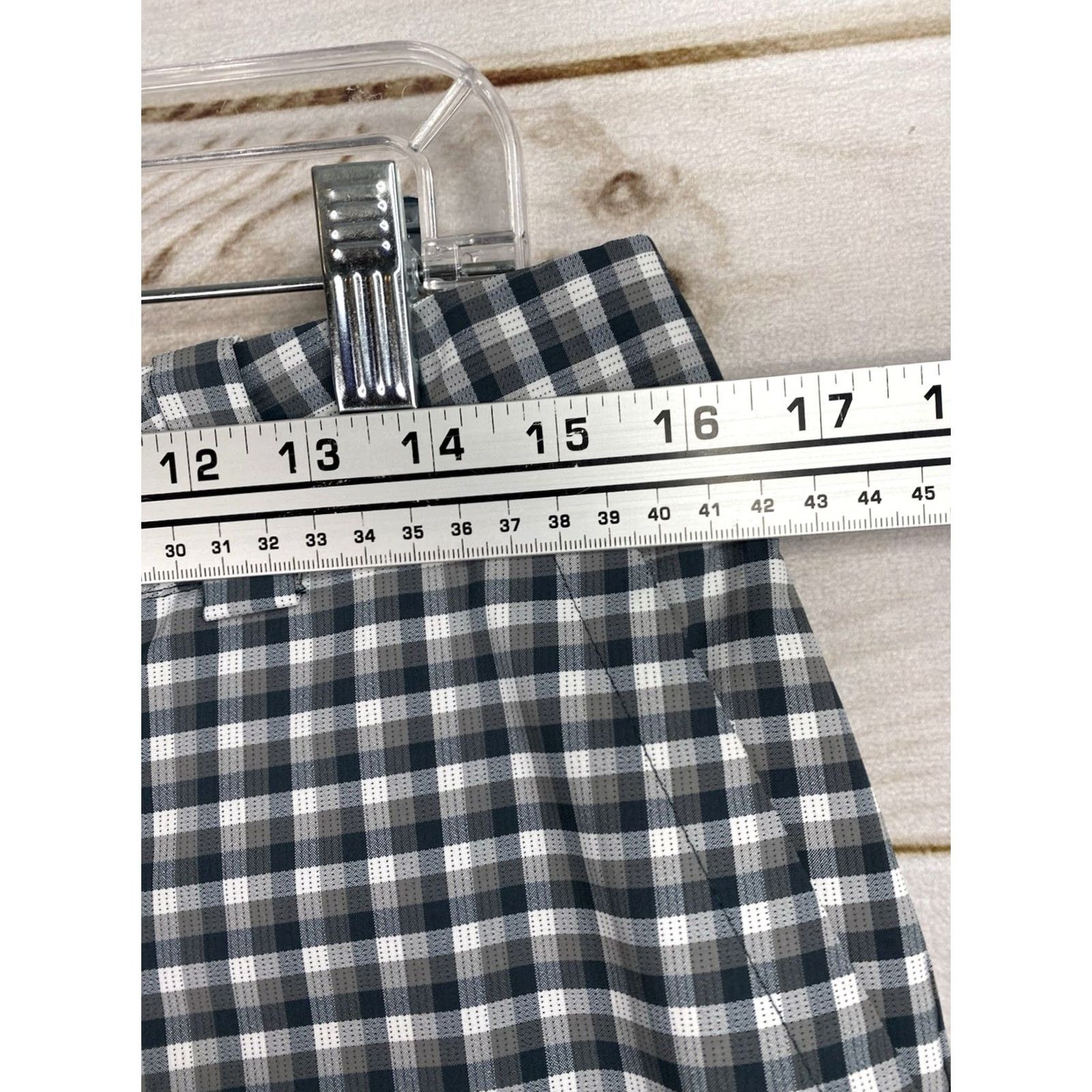 Nike Nike Golf Shorts Womens 8 Green Gray Plaid Dri-Fit Nylon Blend Stretch Bermuda Activewear Athletic Outfit Womens 8 Nike Golf Shorts Size 30" / US 8 / IT 44 - 4 Thumbnail