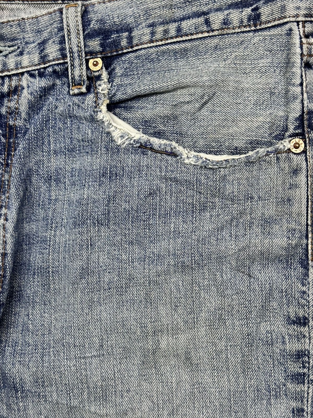 Levi's Vintage Levi’s 502 Distressed Straight Fit Denim Faded Wash Size US 36 / EU 52 - 6 Thumbnail