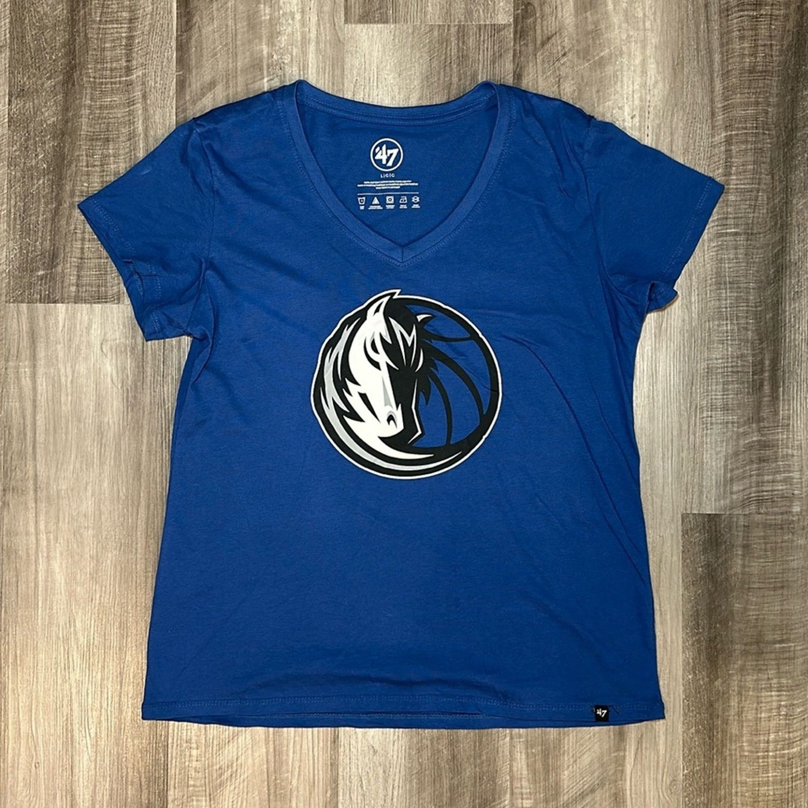 47 Dallas Mavericks 47 Brand V-Neck Tee - Large Size L / US 10 / IT 46 - 1 Thumbnail