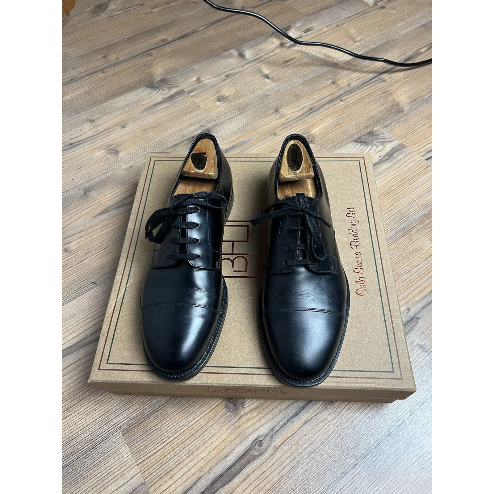 Prada PRADA Black Polished Leather Derby Cap Toe Dress Shoes Size Size US 8 / EU 41 - 7 Thumbnail