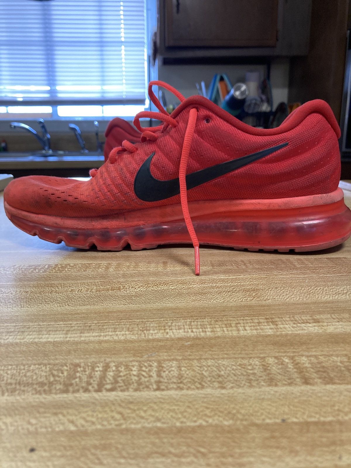 Nike Nike air max bright crimson Size US 10 / EU 43 - 4 Thumbnail