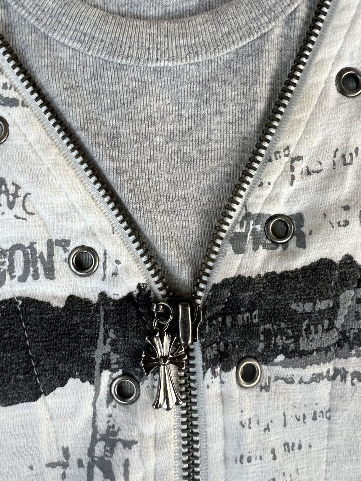Other Y2k tees if six was nine grunge print tee Size US M / EU 48-50 / 2 - 5 Thumbnail