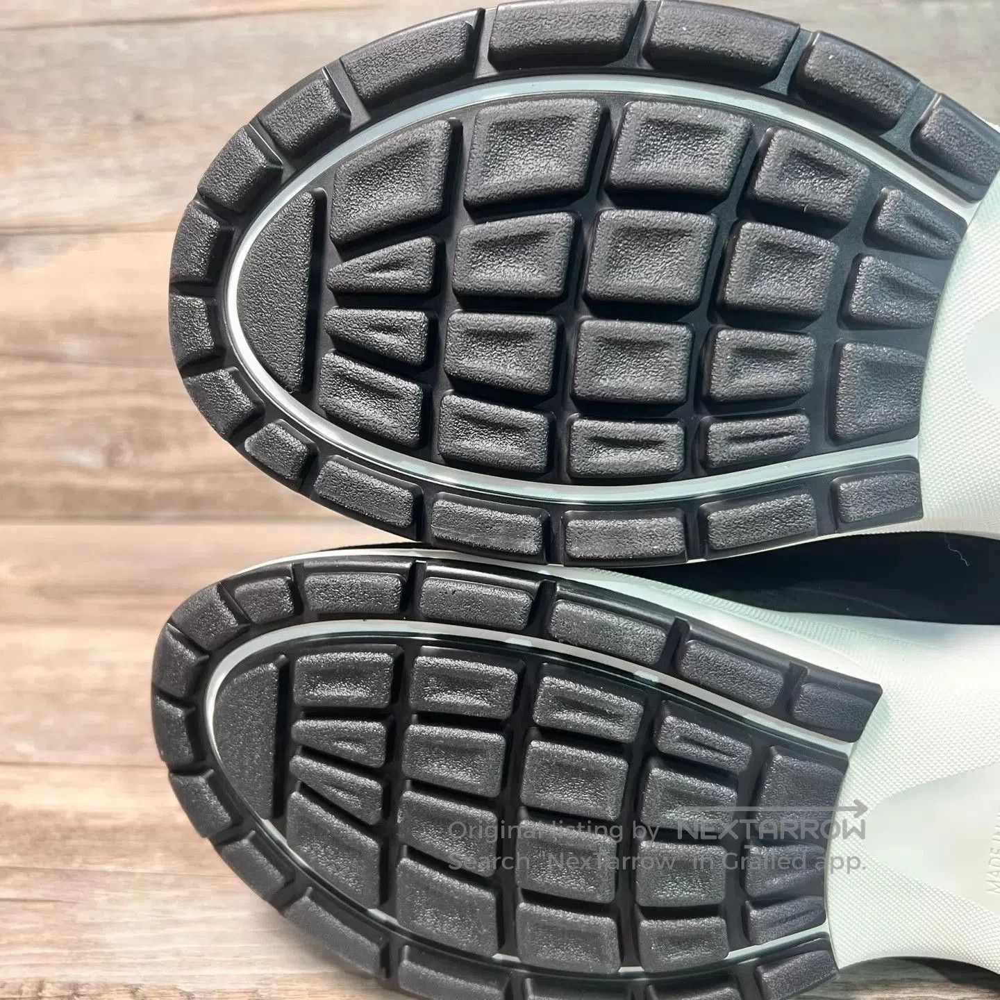 Chanel Black Low-Top Sneakers Size 9. Size US 9 / EU 42 - 7 Thumbnail