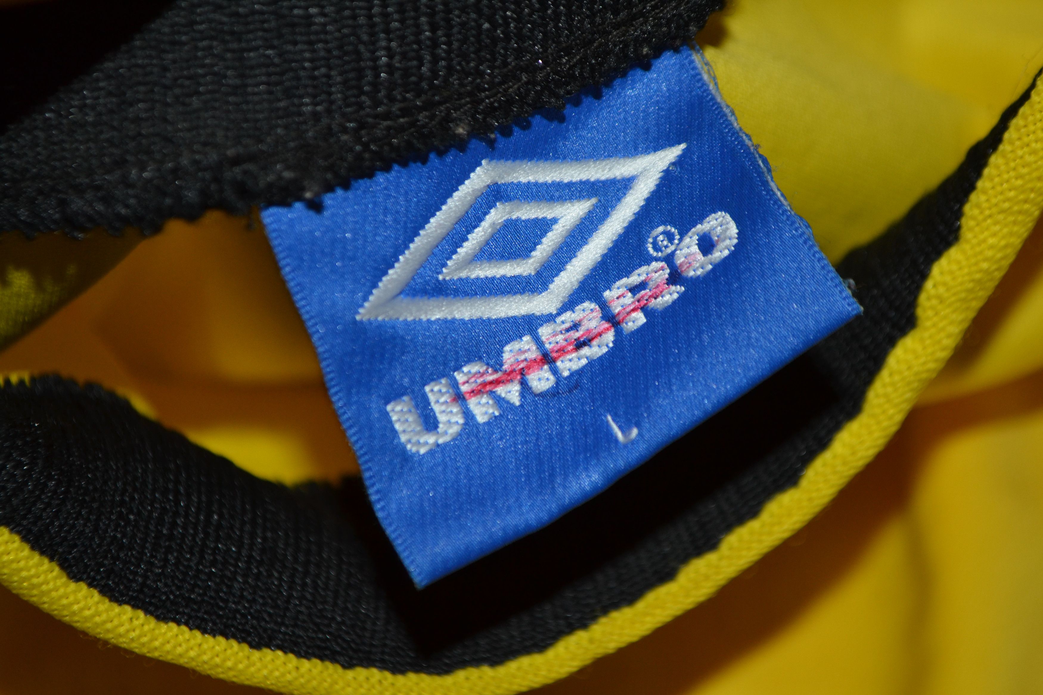 Umbro Umbro Template 90s Football Shirt Soccer Vintage Jersey Size US L / EU 52-54 / 3 - 3 Thumbnail