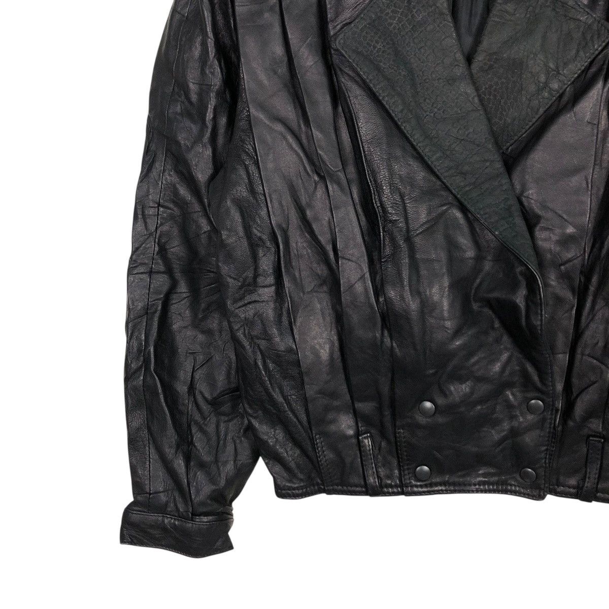 Vera Pelle 🔥VINTAGE CROPPED BIKER LEATHER JACKET AMICA VERA PELLE Size US M / EU 48-50 / 2 - 6 Thumbnail