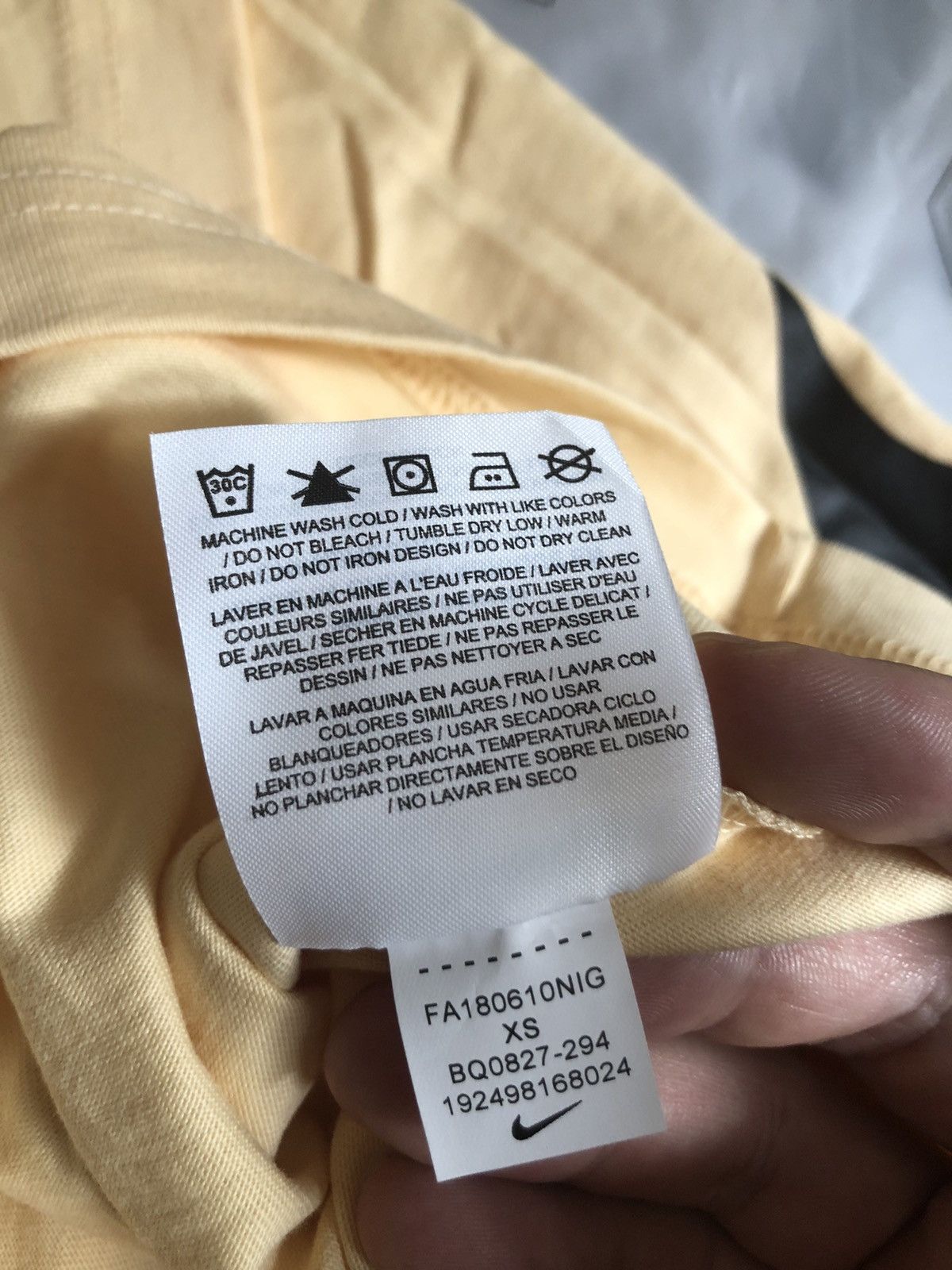 Nike × Off-White 2018 Nike x Off White NRG A6 Tee Vanilla Size US XS / EU 42 / 0 - 6 Thumbnail
