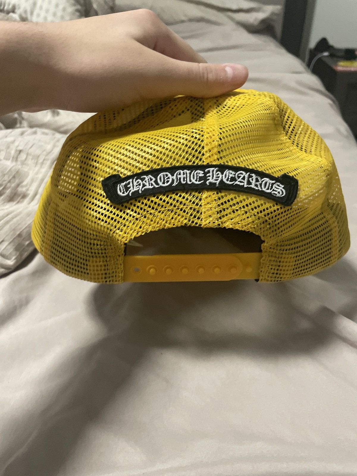 CHROME HEARTS CH BASEBALL TRUCKER CAP 黄色 Camo Crosses Trucker Hat 