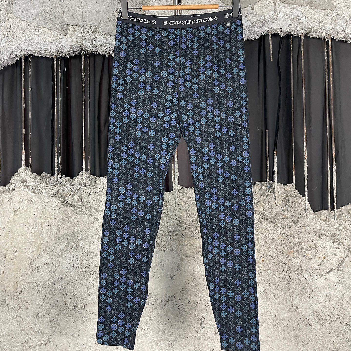 Chrome Hearts Chrome Hearts Monogram Print Leggings L Size US 34 / EU 50 - 1 Thumbnail