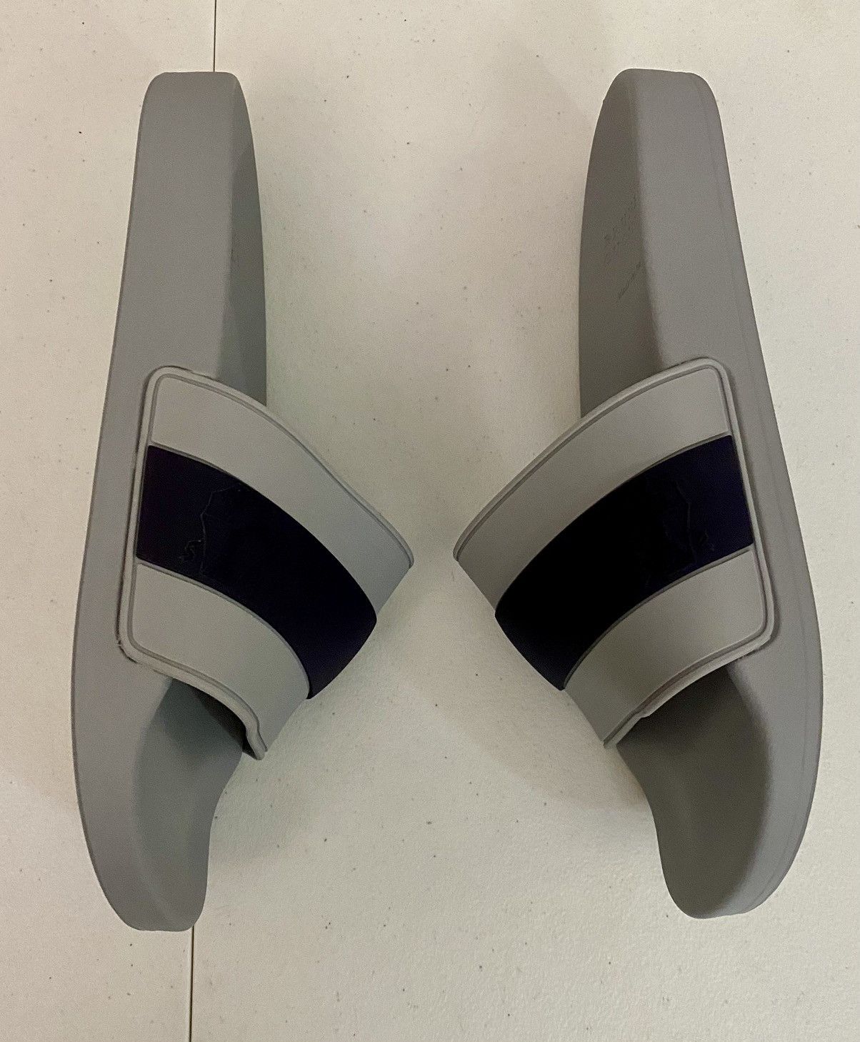 Brunello Cucinelli Brunello Cucinelli 🇮🇹 Grey/Blue Resort Logo Pool Slides 7 NWT Size US 7 / EU 40 - 9 Thumbnail