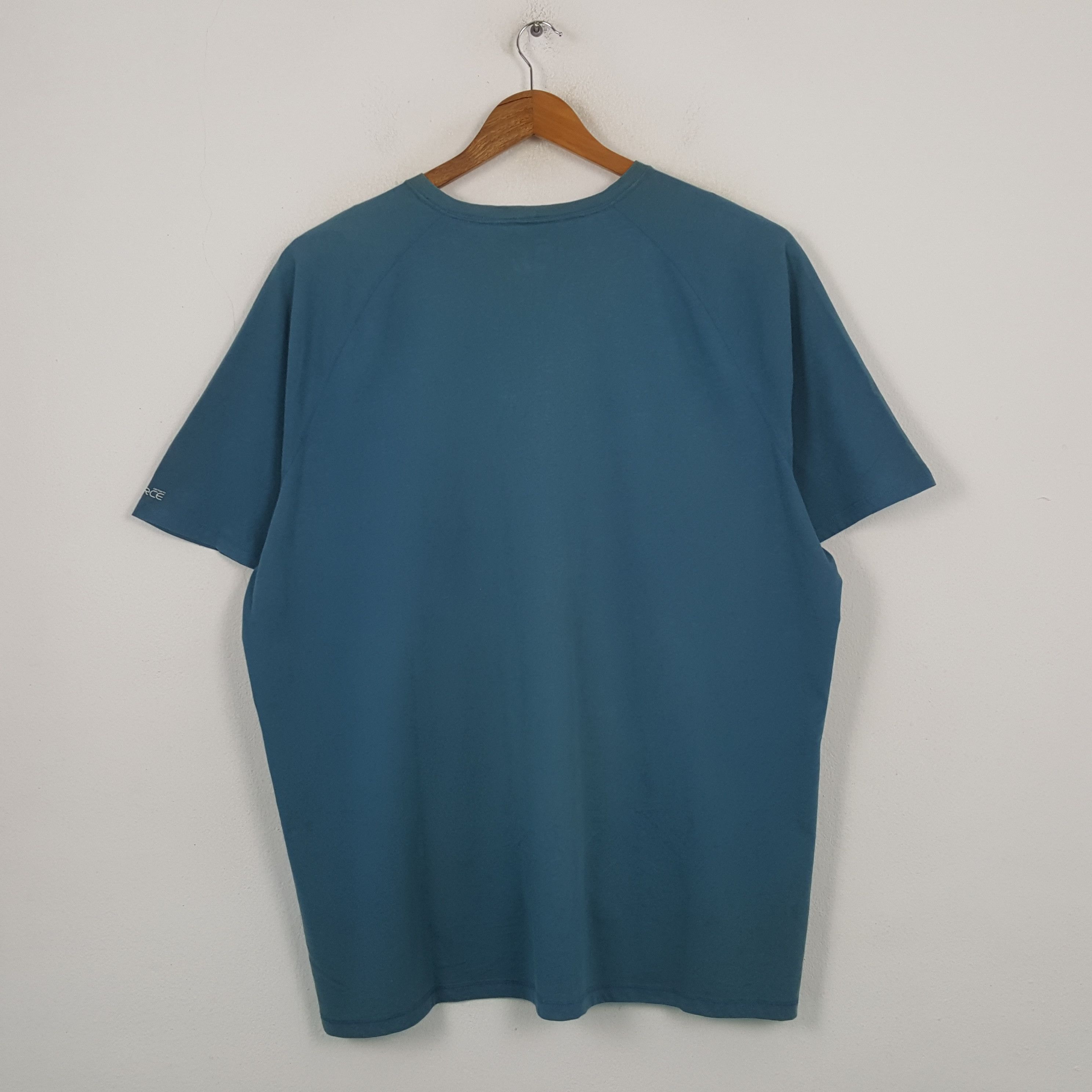 Carhartt Vintage Carhartt Pocket Design T-shirt RR3 Size US XXL / EU 58 / 5 - 3 Thumbnail