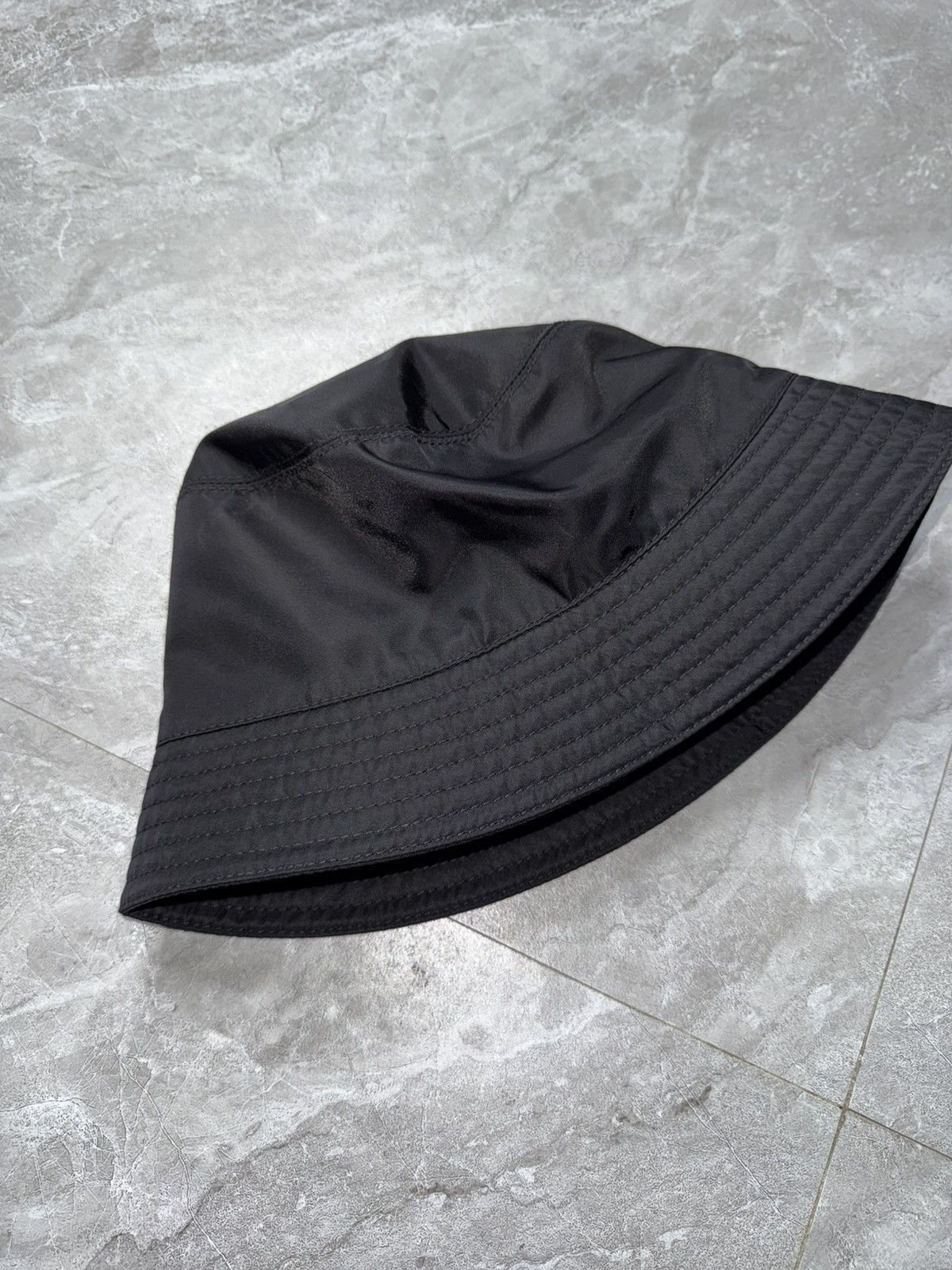 Prada Prada S/S 24 Re-Nylon Logo Plate Bucket Hat Size ONE SIZE - 3 Thumbnail