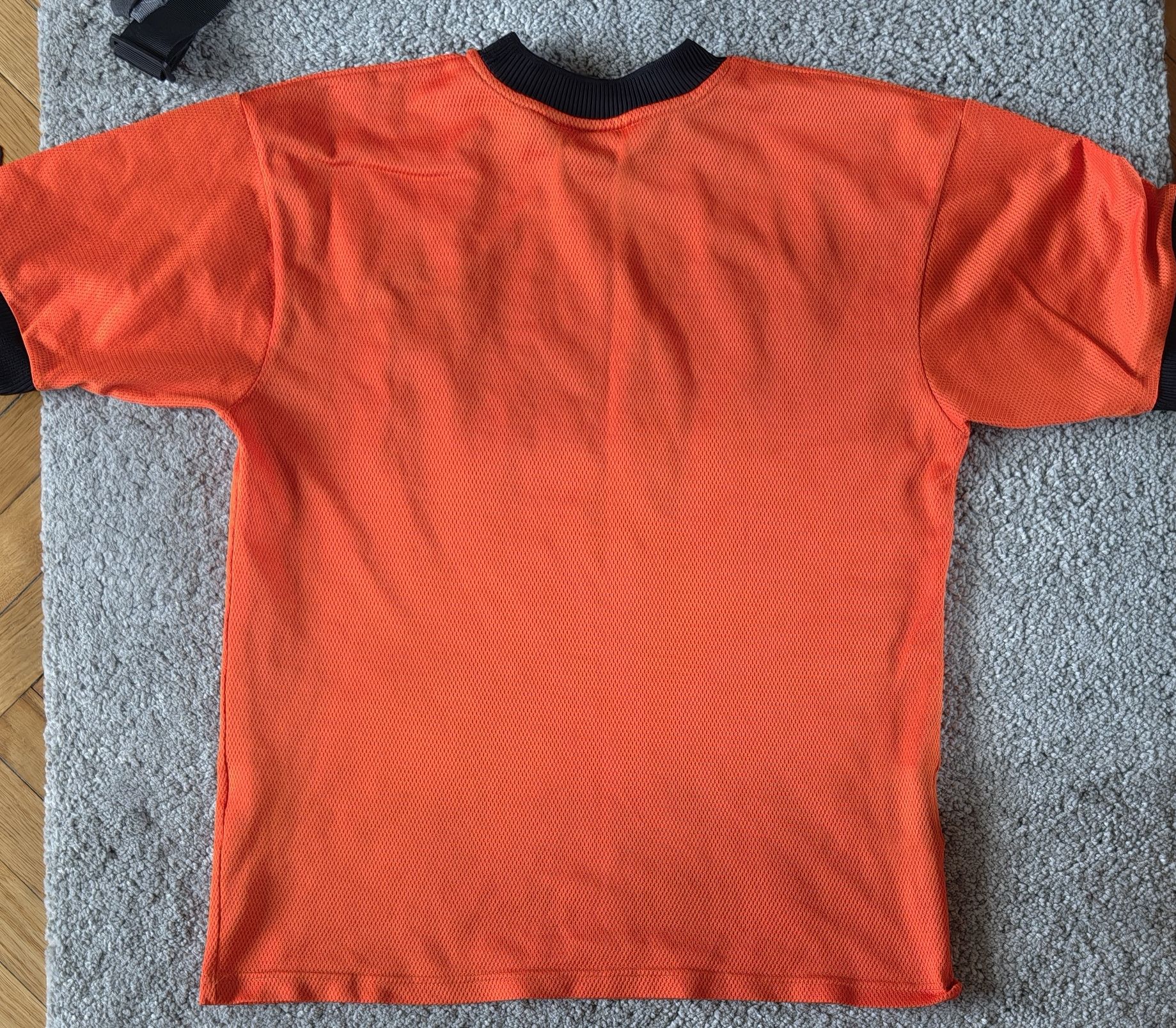 Other Dundee United 2000 Home jersey Scotland TFG Size US M / EU 48-50 / 2 - 8 Thumbnail