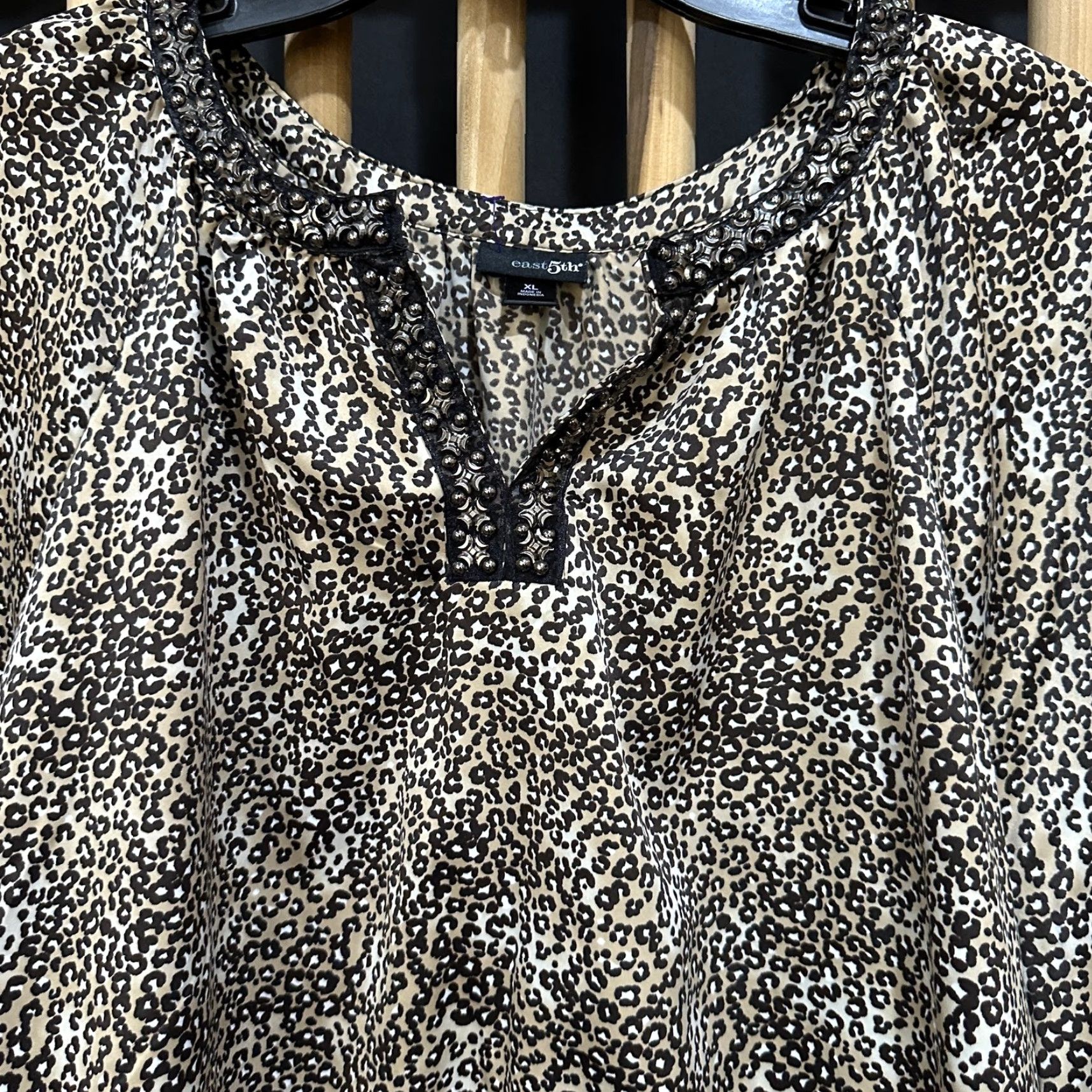 Vintage VINTAGE East 5th Blouse Womens XL Brown Animal Print Beaded Embellished Tunic Shirt Casual Size XL / US 12-14 / IT 48-50 - 4 Thumbnail