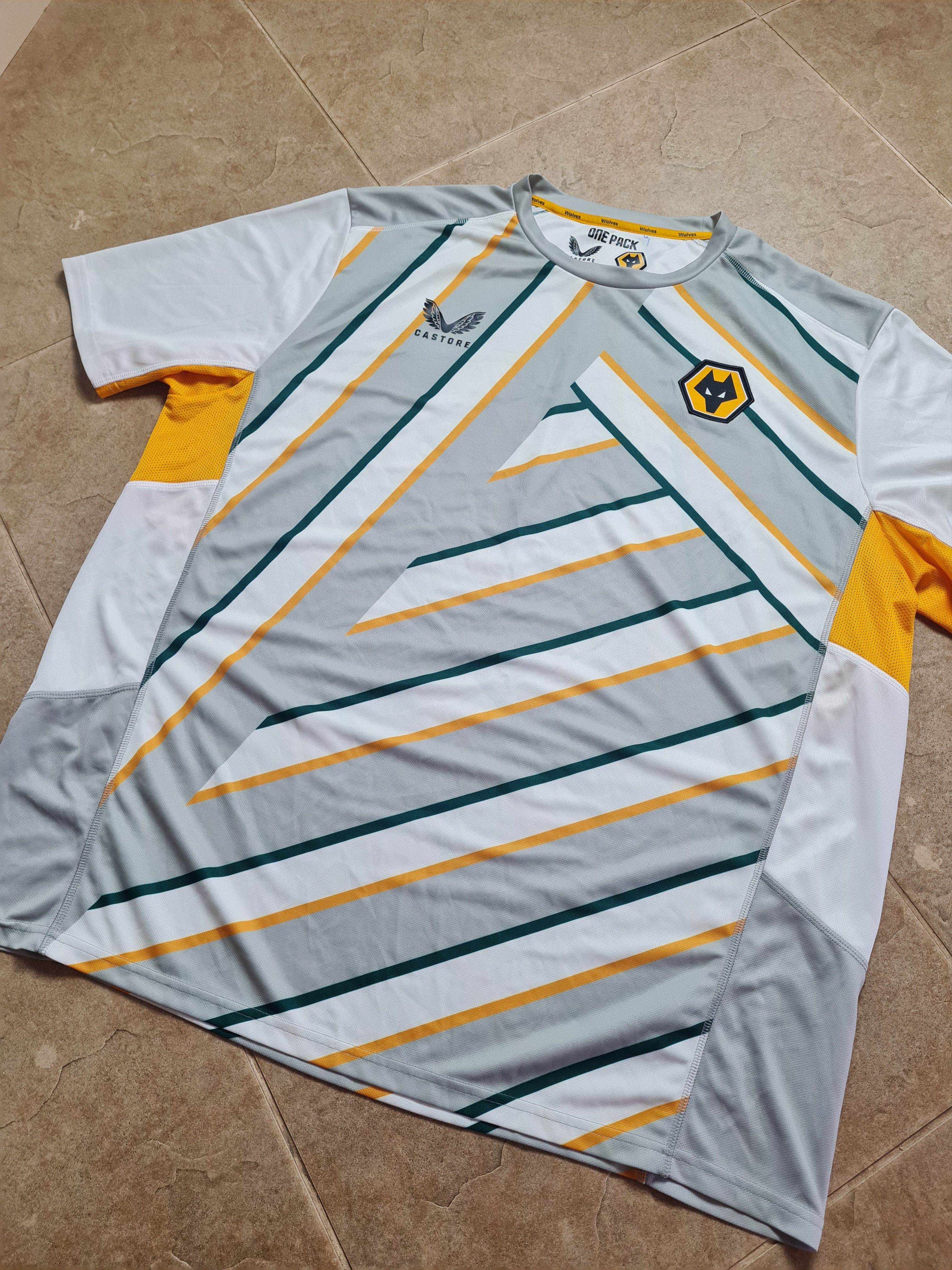 Castore Football jersey Camiseta Castore Wolverhampton Wanderers Size US XXL / EU 58 / 5 - 19 Thumbnail