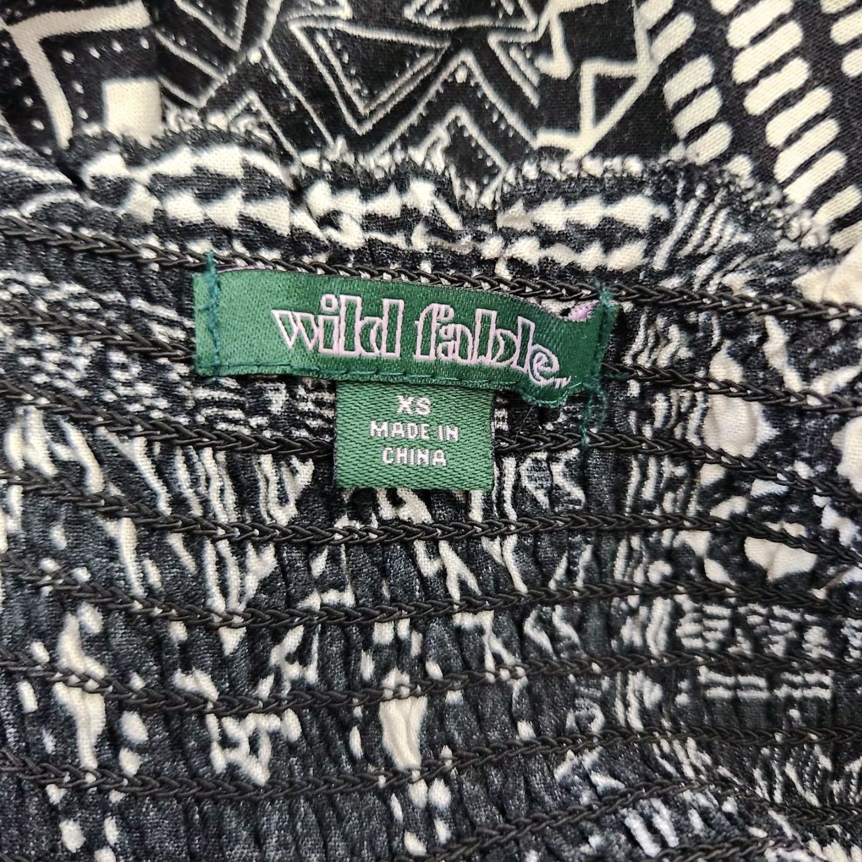 Vintage VINTAGE Wild Fable Womens Black White Geo Tribal Print Smocked Maxi Dress-Size XS Size XS / US 0-2 / IT 36-38 - 7 Thumbnail