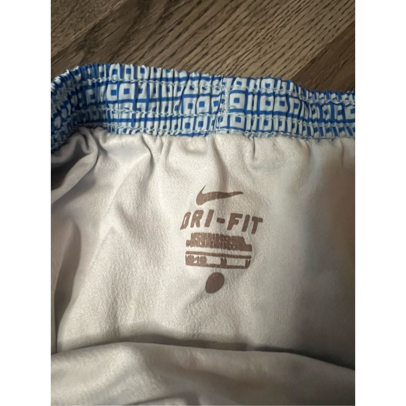 Nike Nike Blue And White Patterned Dri-Fit Shorts Woman’s Size Me Size 28" / US 6 / IT 42 - 5 Thumbnail
