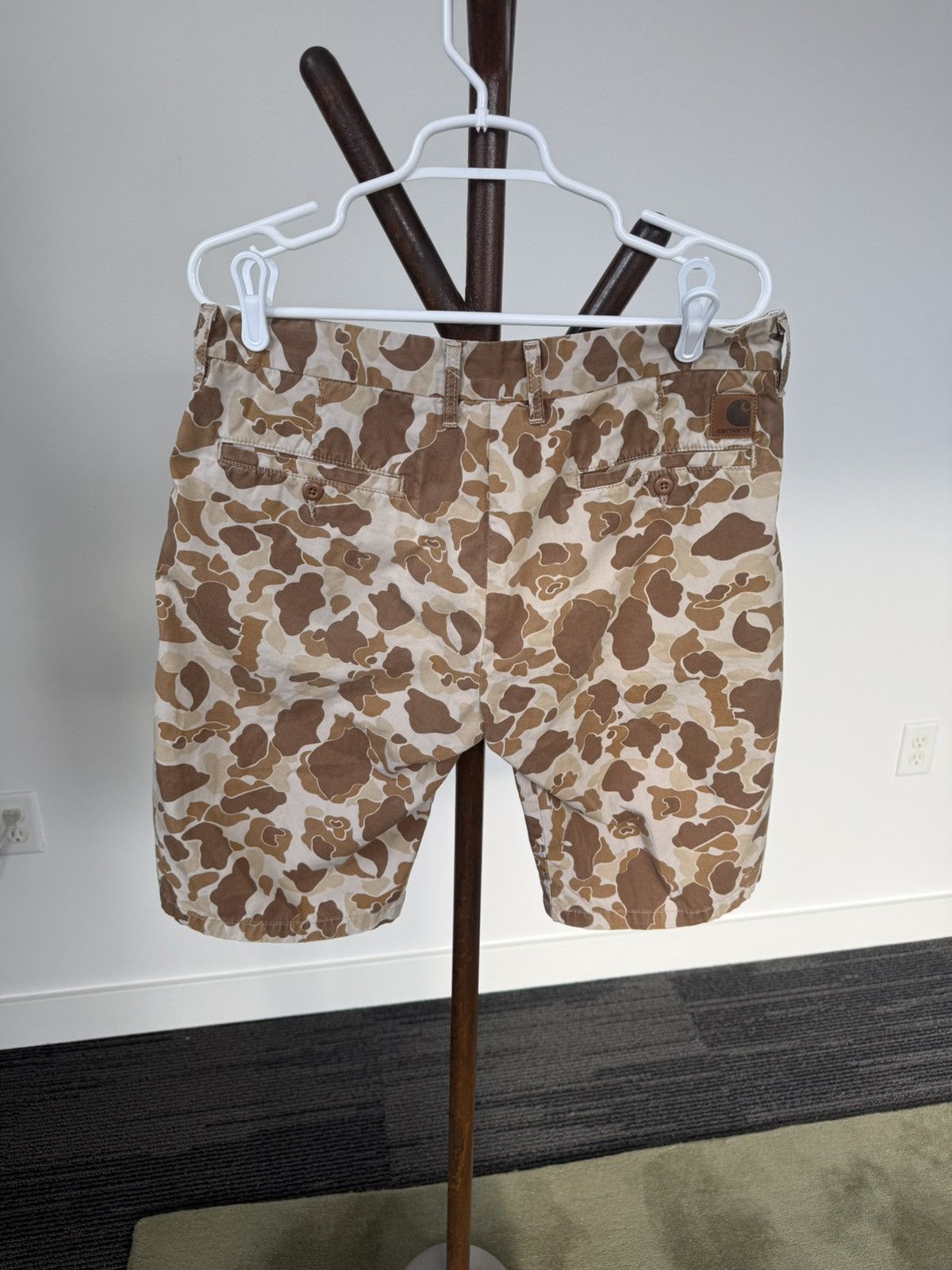 Carhartt Wip Brown camo Carhartt Wip shorts Size US 34 / EU 50 - 2 Thumbnail