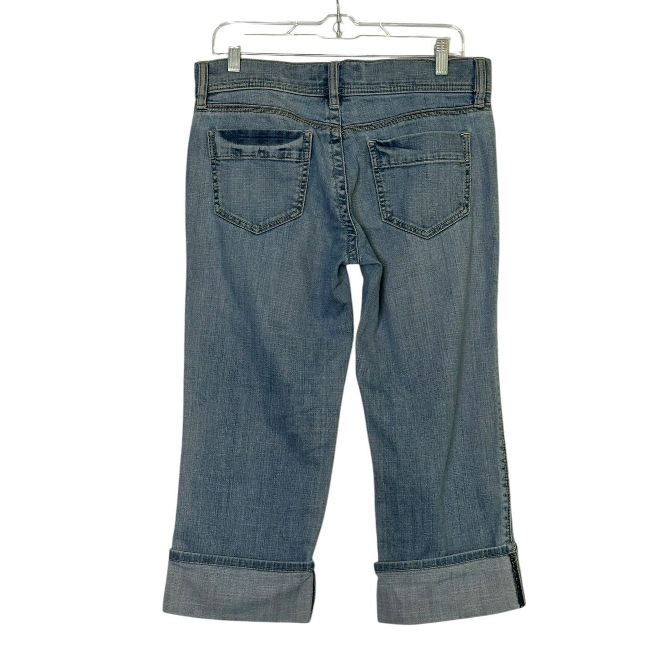Old Navy Old Navy blue low waist capri jeans size 8 Size 30" / US 8 / IT 44 - 8 Thumbnail