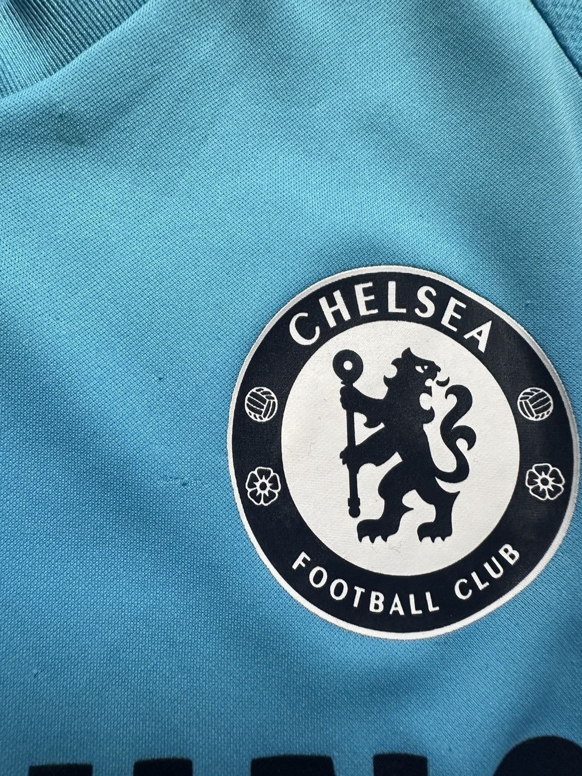 Adidas × Chelsea Soccer × Vintage Vintage adidas Chelsea soccer jersey size M blue Size US M / EU 48-50 / 2 - 7 Thumbnail