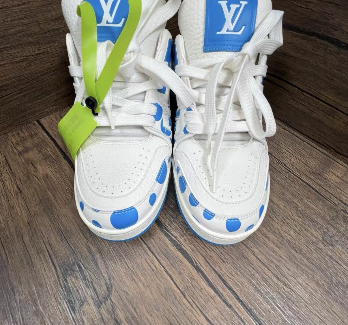 Louis Vuitton Louis Vuitton Trainer White & Blue Polka Dot Sneakers J41 Size US 7.5 / IT 37.5 - 3 Thumbnail