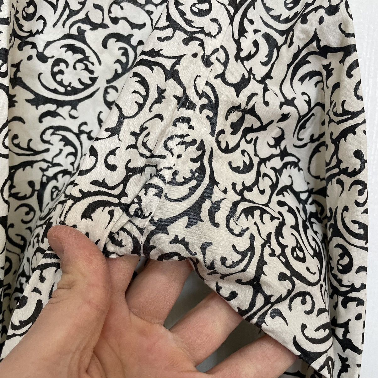 Versace × Vintage Versace rare aztek tee monogram Shirt Button up long Size US XL / EU 56 / 4 - 4 Thumbnail