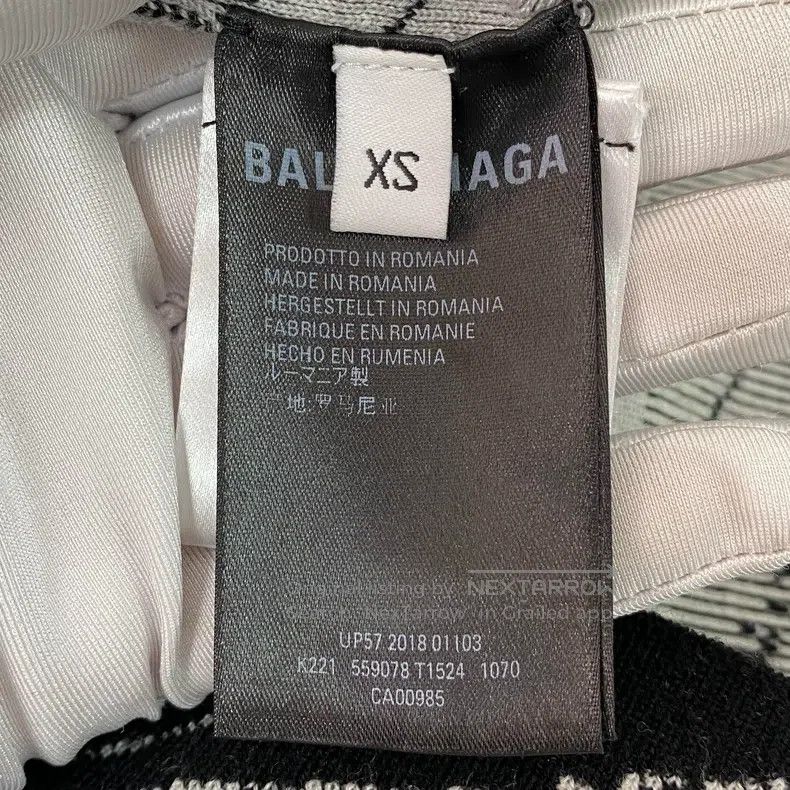 Balenciaga Balenciaga Black Logo-Embellished Top Size US XS / EU 42 / 0 - 8 Thumbnail