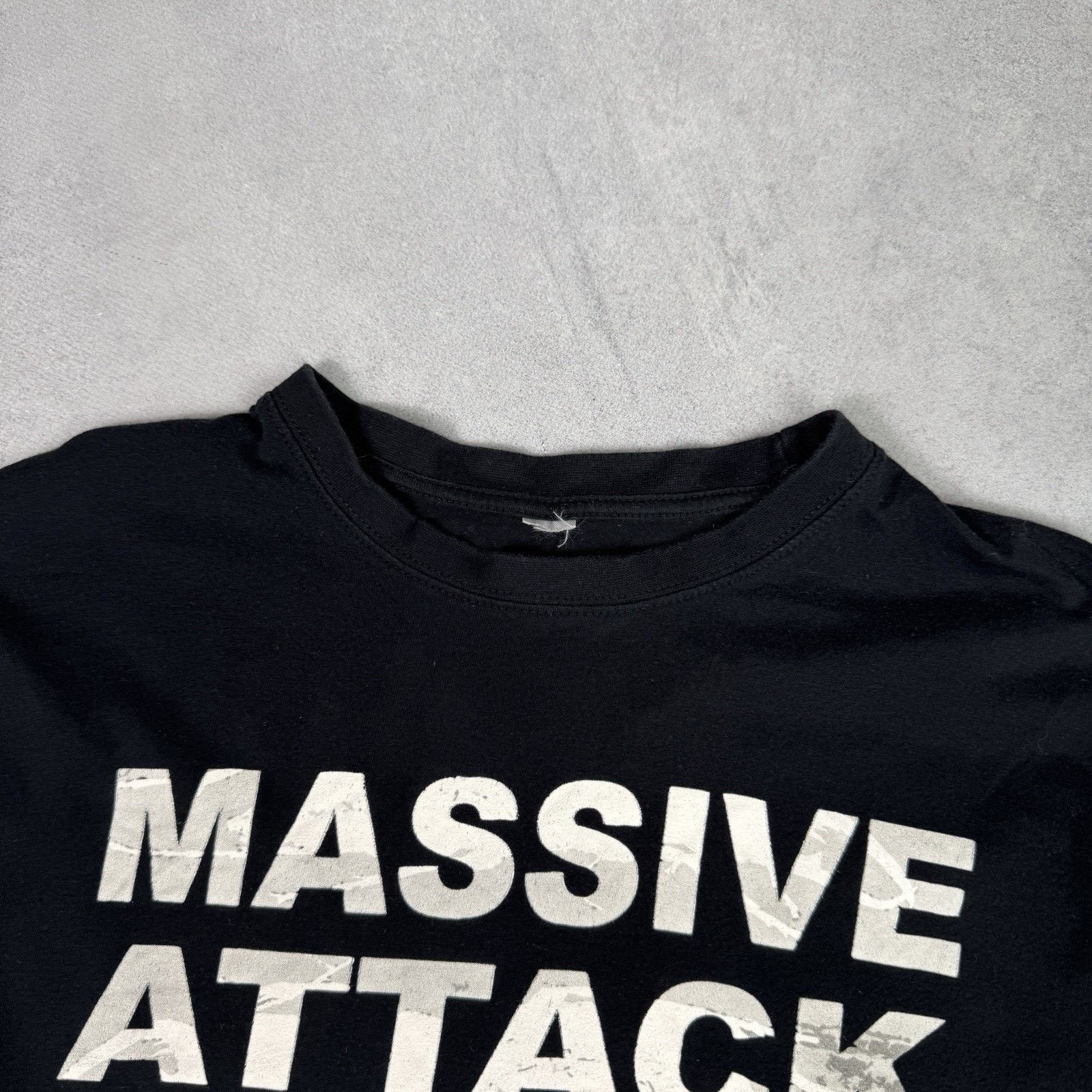 Vintage Massive Attack Band Long Sleeve Band Tvshirt Size S Black Size US S / EU 44-46 / 1 - 5 Thumbnail