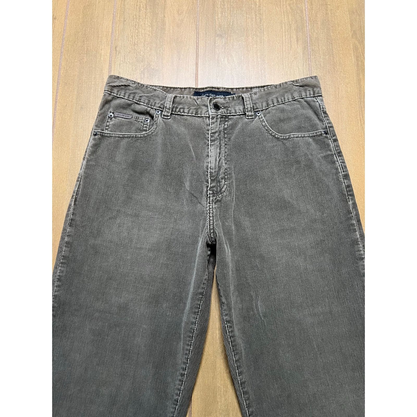 Calvin Klein Vintage Calvin Klein Corduroy Jean Sz 33x30 Straight Leg Y2K Size US 33 - 2 Thumbnail