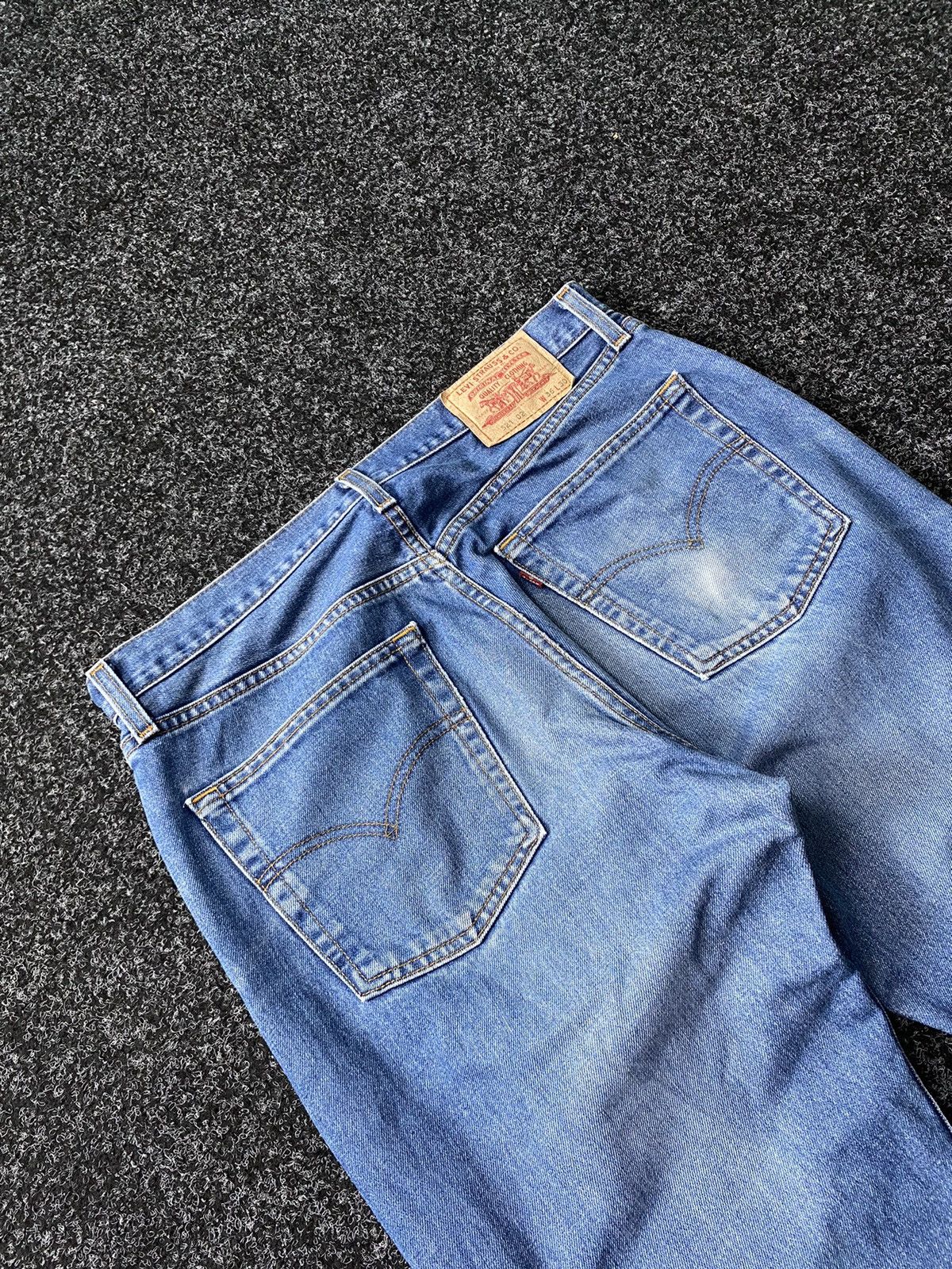 Levi's × Vintage Vintage Y2K Levi’s 521 baggy pants Size US 36 / EU 52 - 14 Thumbnail