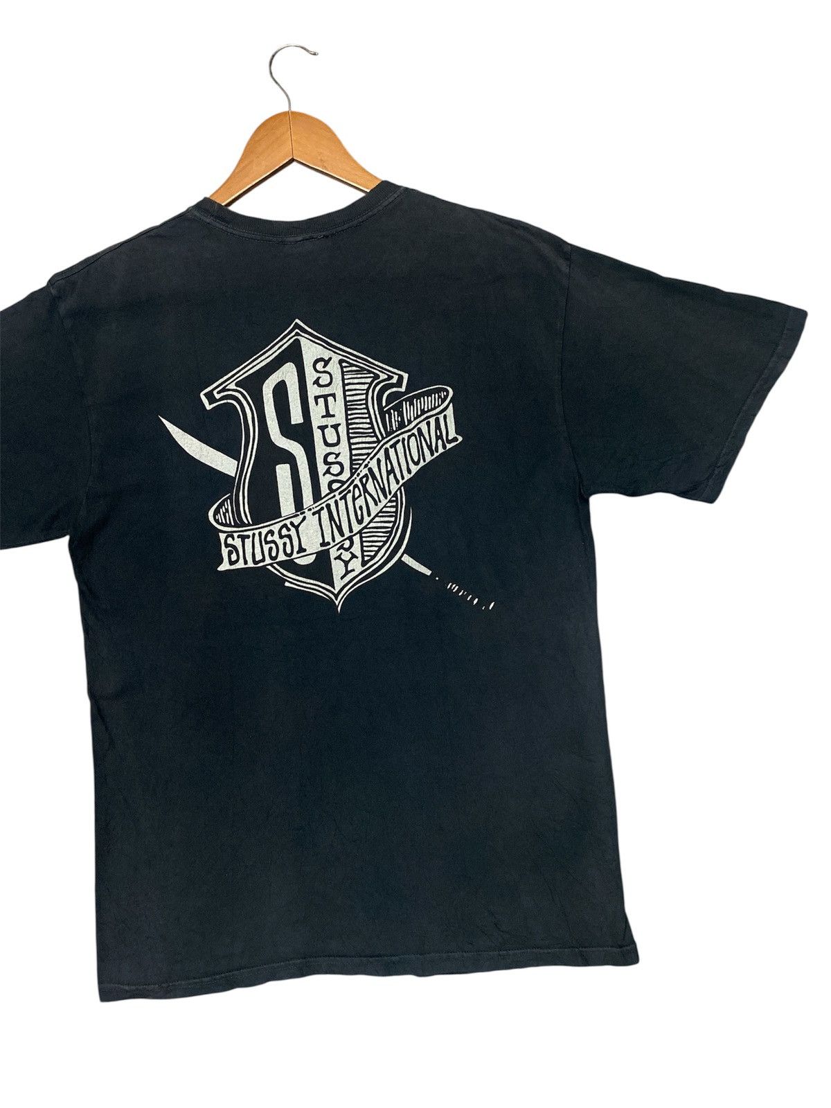 Stussy 💸BINDING OFFER💸STUSSY COAT OF ARMS PIGMENT DYED TSHIRT TEE💥 Size US M / EU 48-50 / 2 - 2 Thumbnail