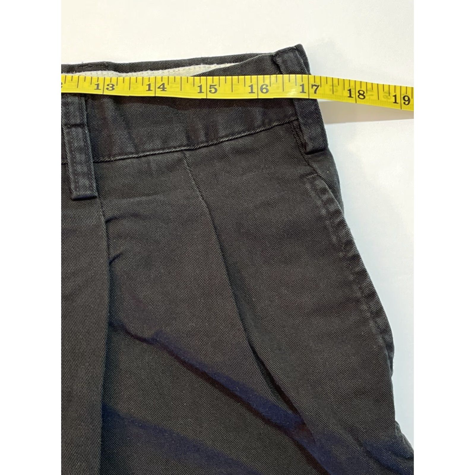 Ralph Lauren VINTAGE Chaps Ralph Lauren Men's Golf Shorts - Pleated, Khaki/Black, 36, 90s Style, Casual Chino, Regular Fit Size US 36 / EU 52 - 5 Thumbnail
