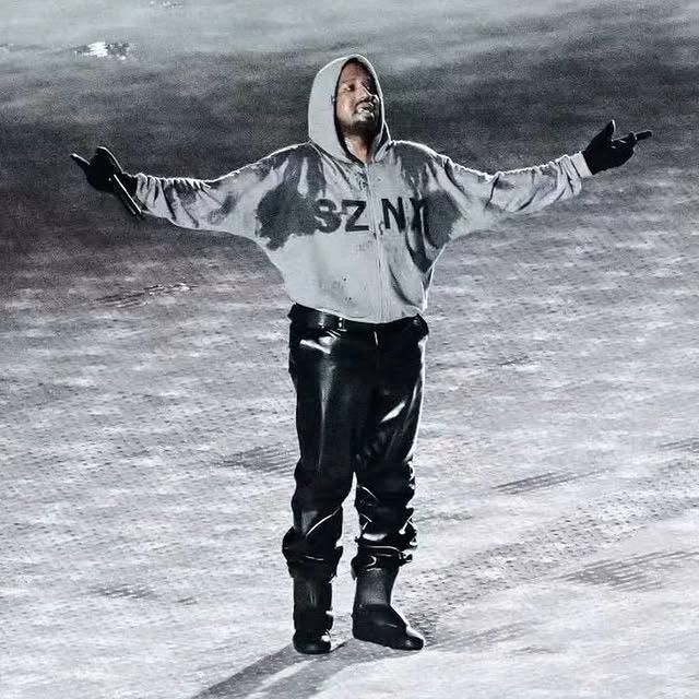 Yeezy Yeezy SZNX ShangHai CHINA Zip Hoodie Size US M / EU 48-50 / 2 - 3 Thumbnail