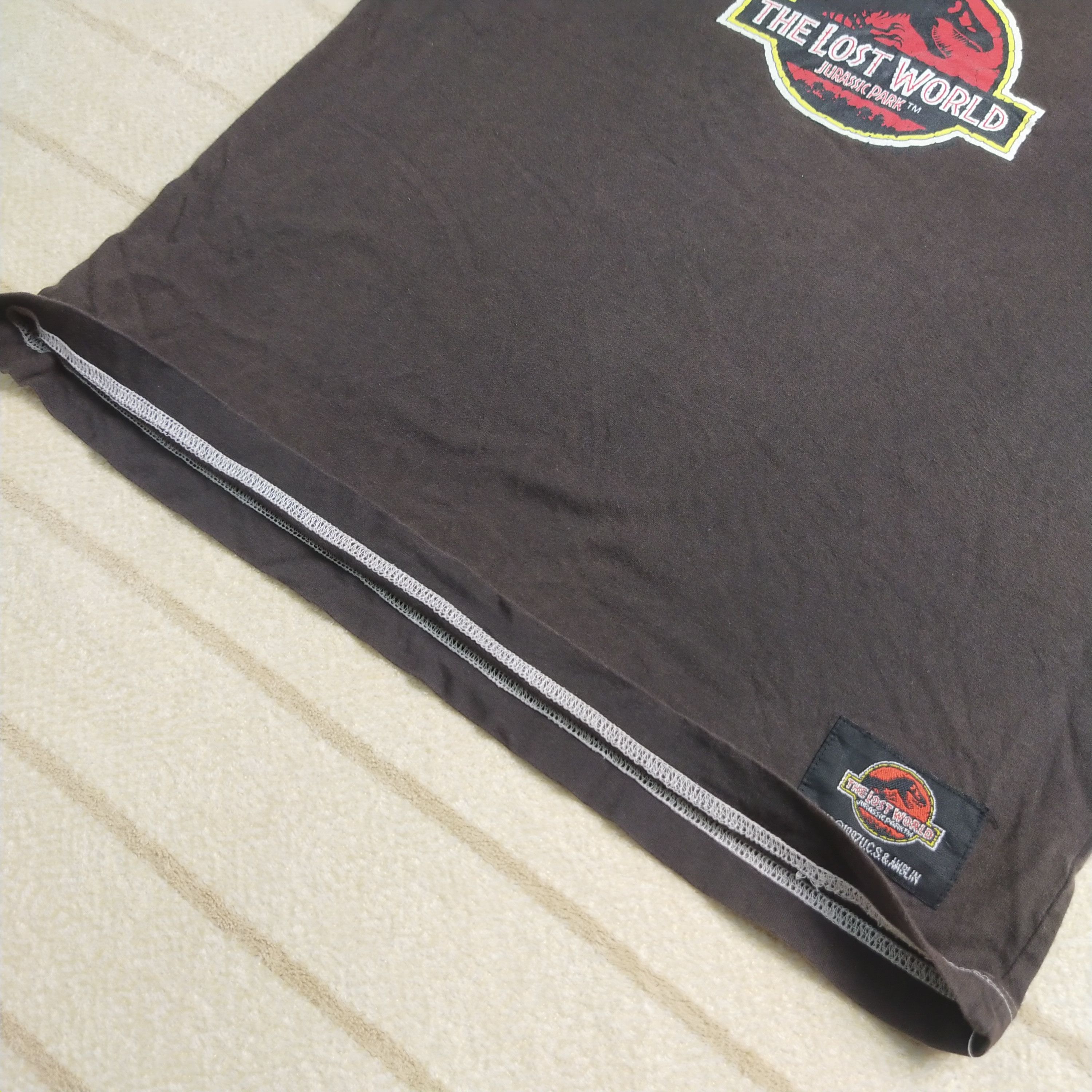 Vintage The Lost world x Jurasic Park ™ Size US M / EU 48-50 / 2 - 4 Thumbnail