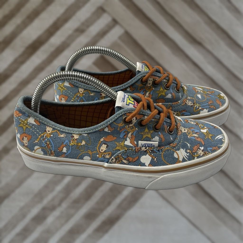 Vans VANS Authentic Toy Story Sheriff Woody Unisex Adults Low Top Sneaker Blue Mens 5 Womens 6.5 UK 6 Athletic Skateboarding Size US 6 / IT 36 - 1 Thumbnail