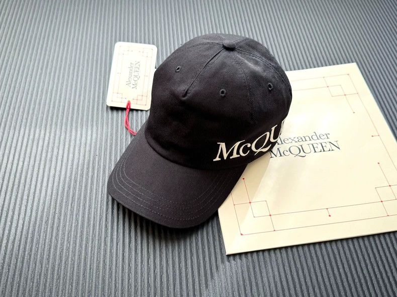 Alexander McQueen Alexander Mcqueen SizeM Sewing hats Size ONE SIZE - 1 Thumbnail