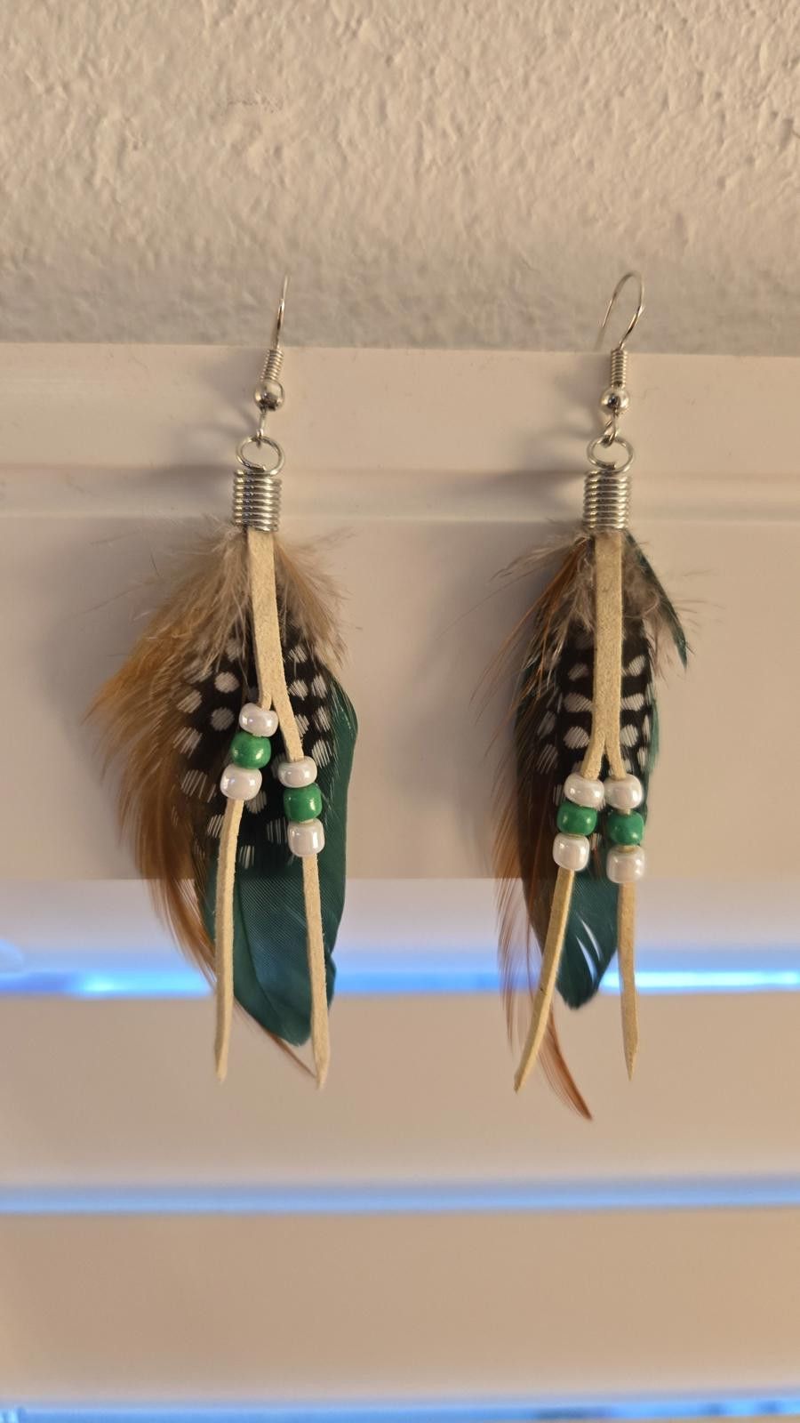 2120 Handcrafted Handcrafted Boho Feather Dangle Earrings Size ONE SIZE - 1 Preview