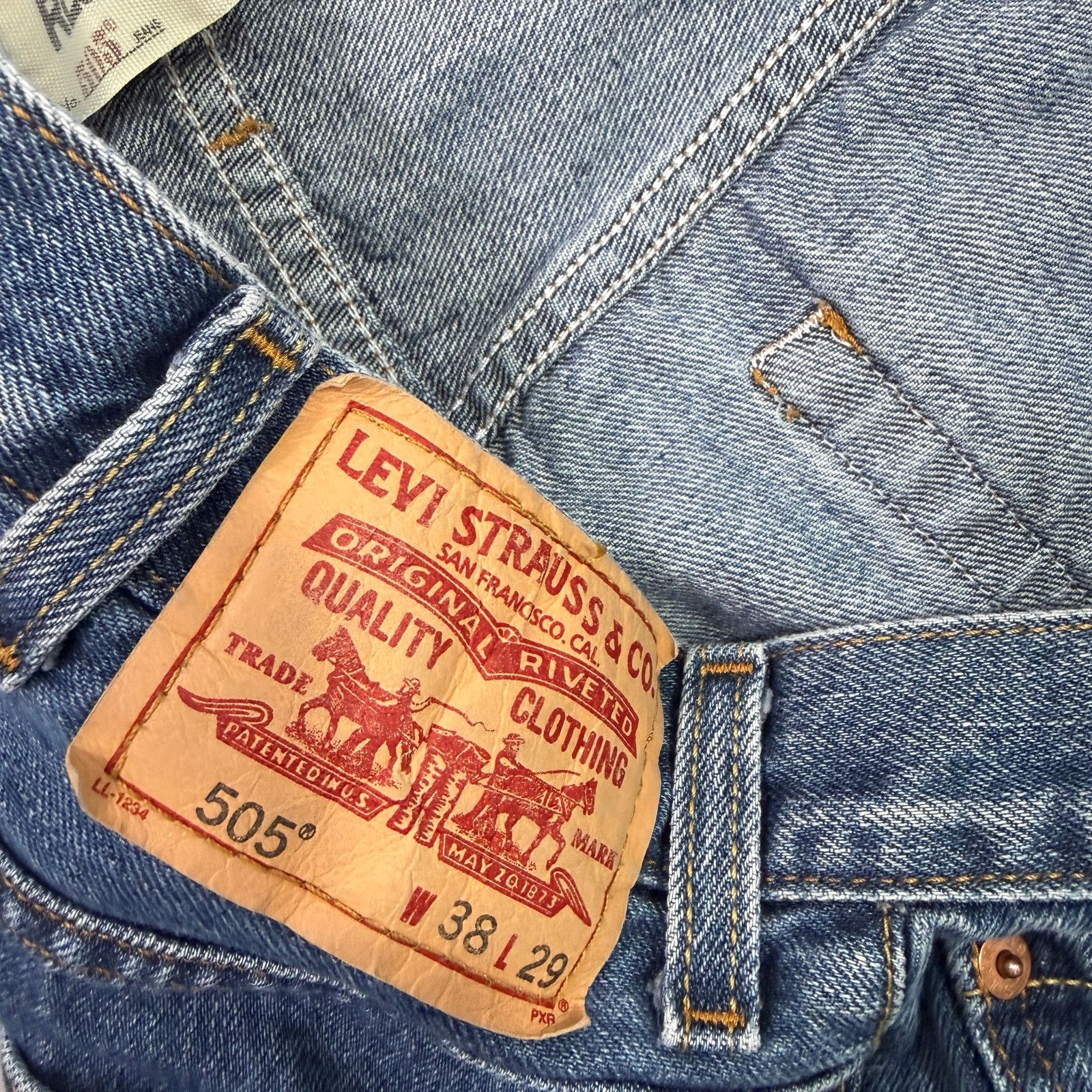 Levi's Vintage Levis 505 Jeans Men's 38x29 (Fits 38x27) Regular Size US 38 / EU 54 - 6 Thumbnail