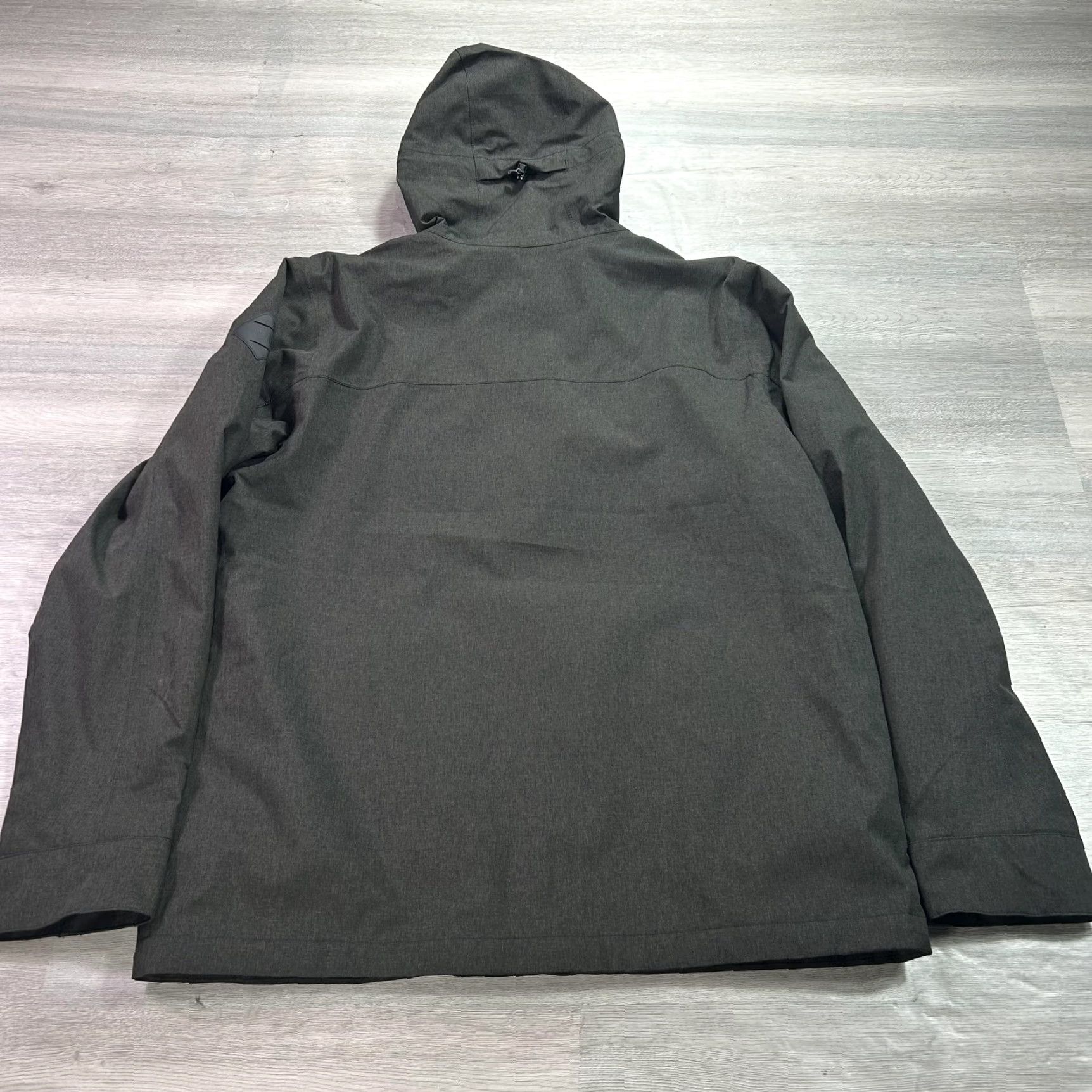 The North Face The North Face Jacket Mens Medium Gray Hooded Softshell Windbreaker Zip Pockets Size US M / EU 48-50 / 2 - 2 Thumbnail