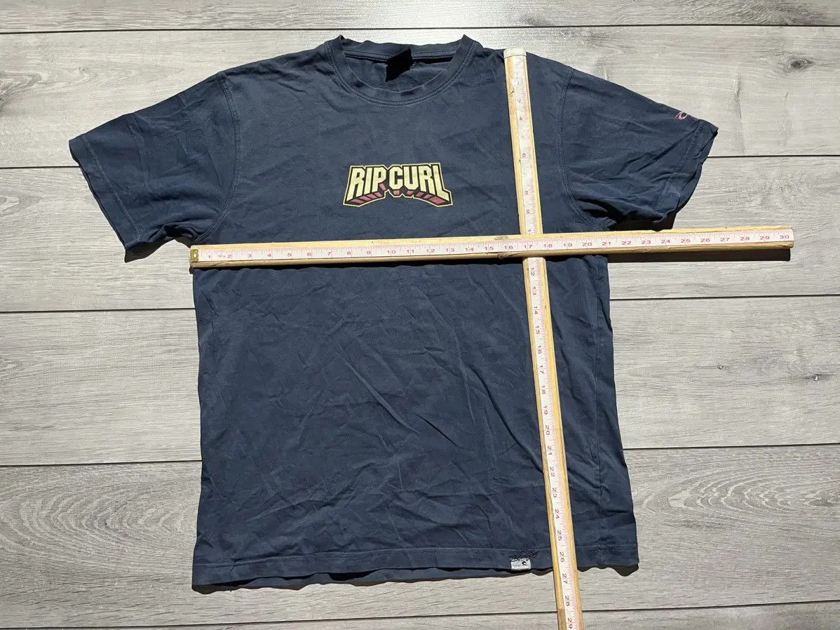 Rip Curl Rip curl Tshirt center logo surf size Large Size US L / EU 52-54 / 3 - 8 Thumbnail